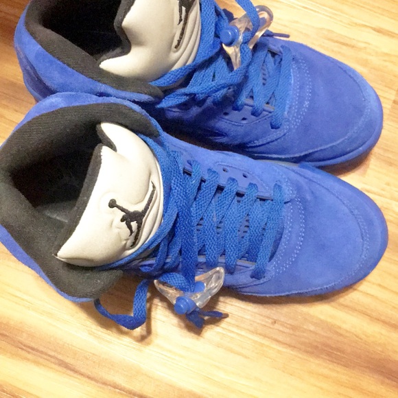 Shoes - Picture 3 of 8